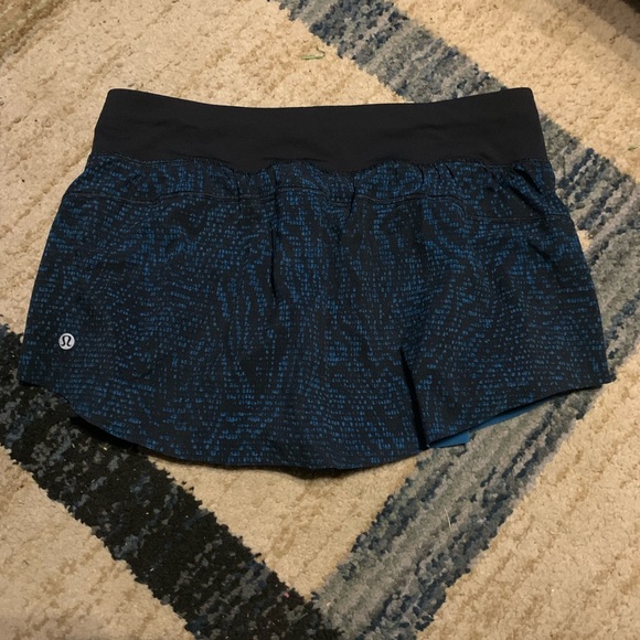 Lululemon shorts - Picture 3 of 4